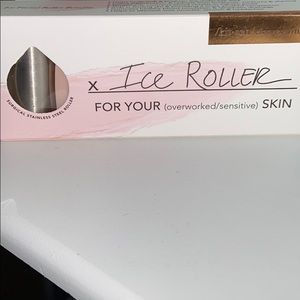 Kitsch facial roller
